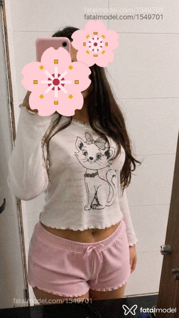 Acompanhante mulher com cabelo castanho de olhos castanhos - Ninna Zarovah