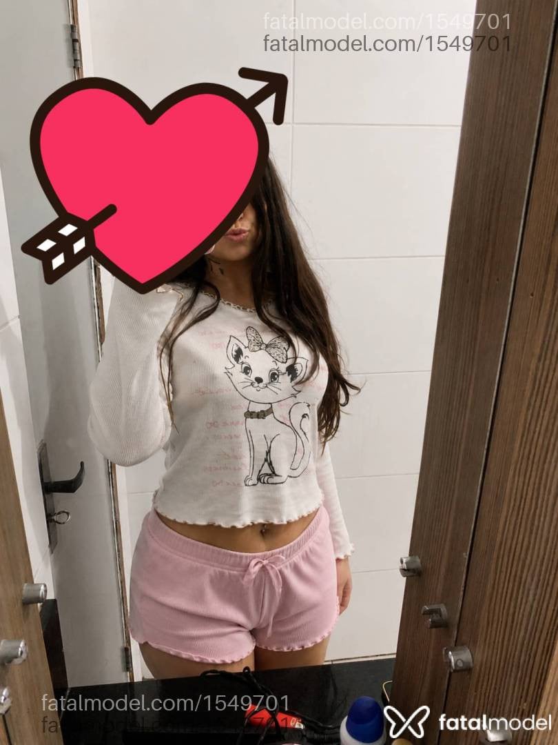 Acompanhante mulher com cabelo castanho de olhos castanhos - Ninna Zarovah