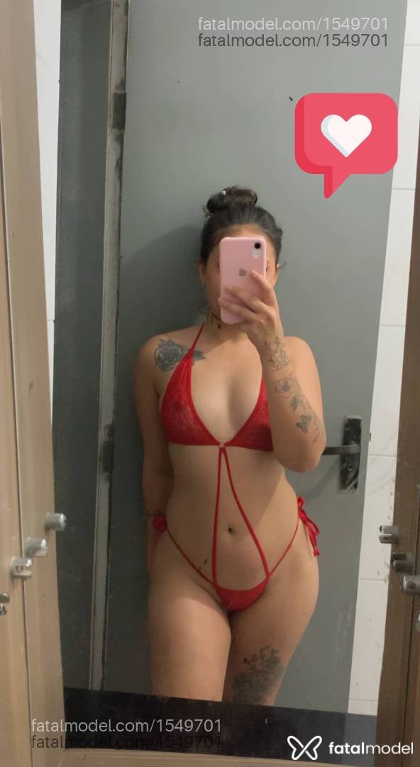 Acompanhante mulher com cabelo castanho de olhos castanhos - ísis Albuquerque