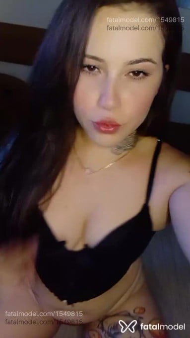 Acompanhante mulher com cabelo castanho de olhos castanhos em Gravataí Acompanhante mulher com cabelo castanho de olhos castanhos em Gravataí - Larissa Brendel