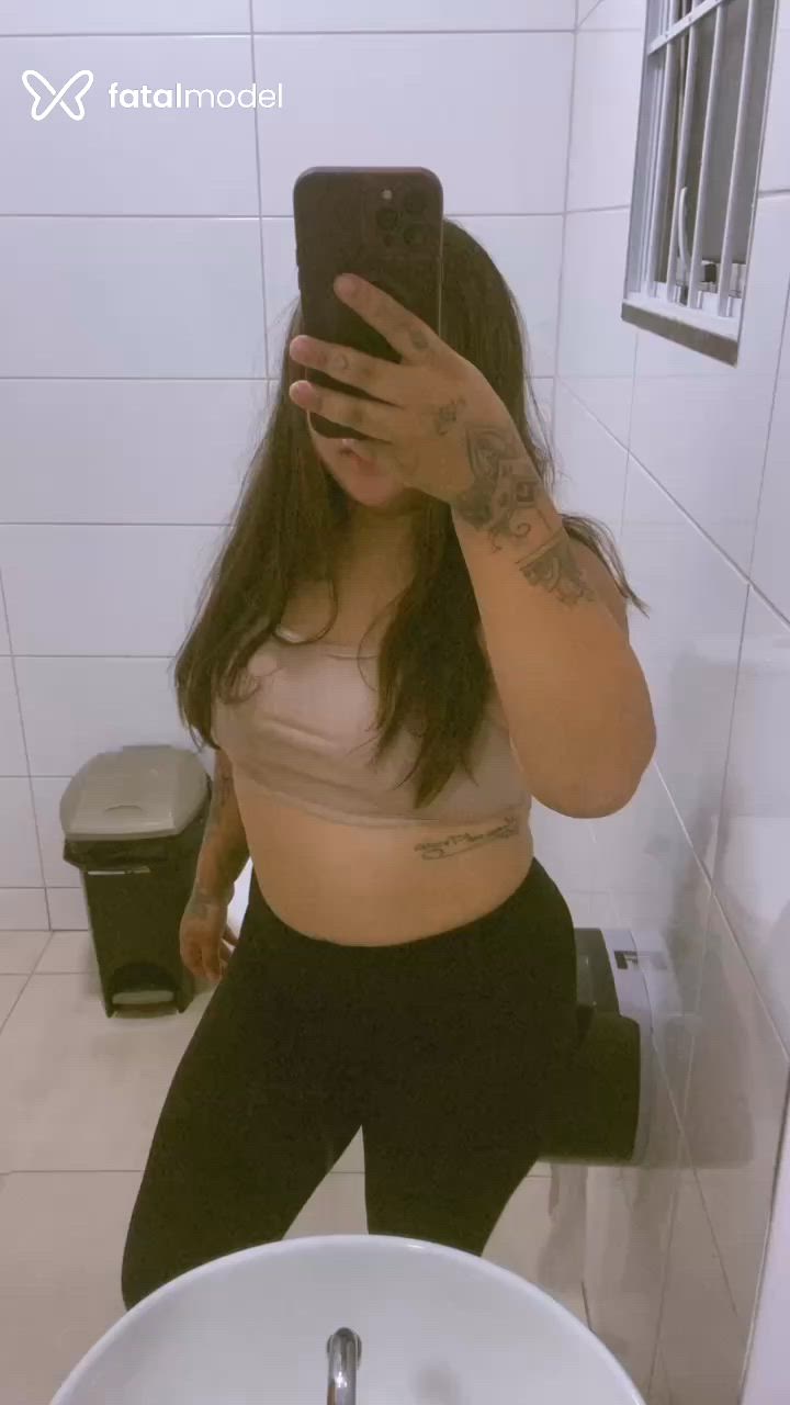 Acompanhante mulher com cabelo castanho de olhos verdes - Laiza Acompanhante mulher com cabelo castanho de olhos verdes - Laiza