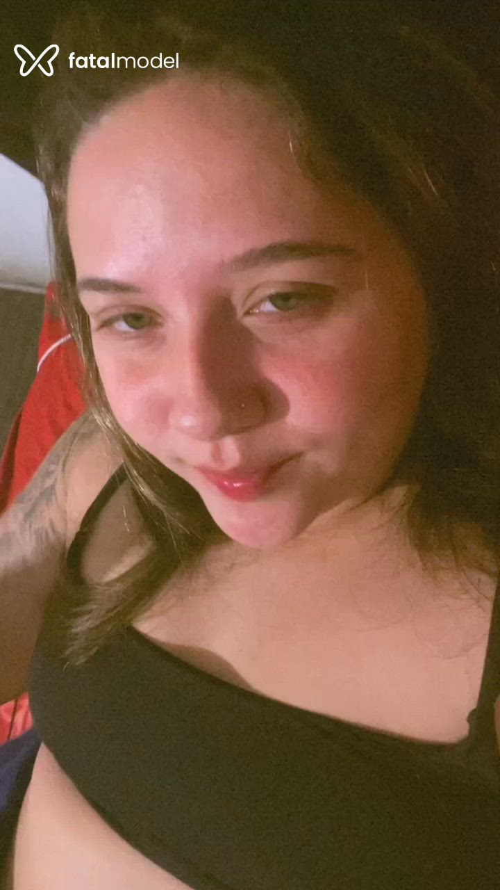Acompanhante mulher com cabelo castanho de olhos verdes - Dudah Acompanhante mulher com cabelo castanho de olhos verdes - Dudah