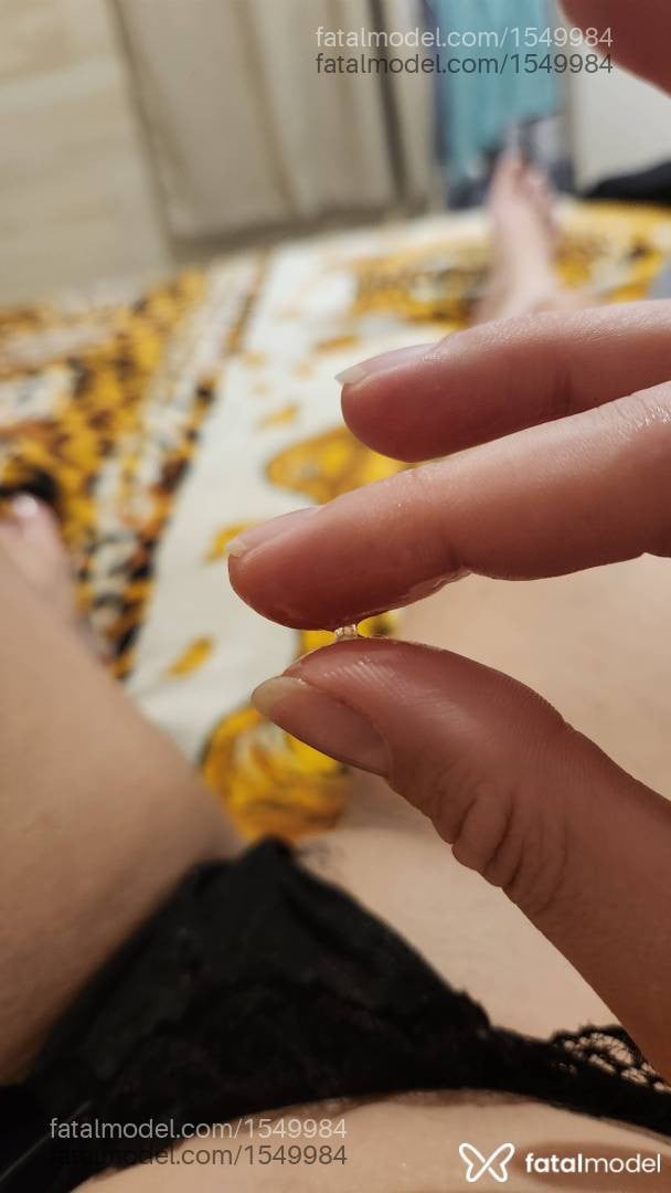 Acompanhante mulher morena (o) de olhos castanhos - Isabella