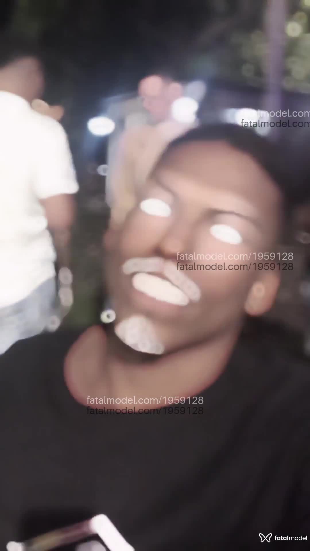Acompanhante homem com cabelo castanho de olhos castanhos em Virtual - Lucas Baianinho