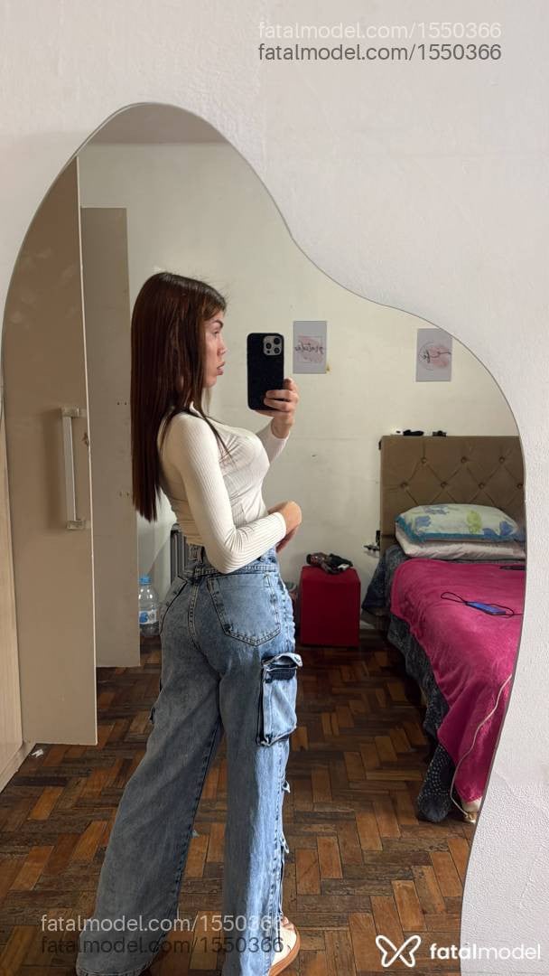 Acompanhante travesti ruiva (o) de olhos mel em Porto Alegre - Isabella sayago