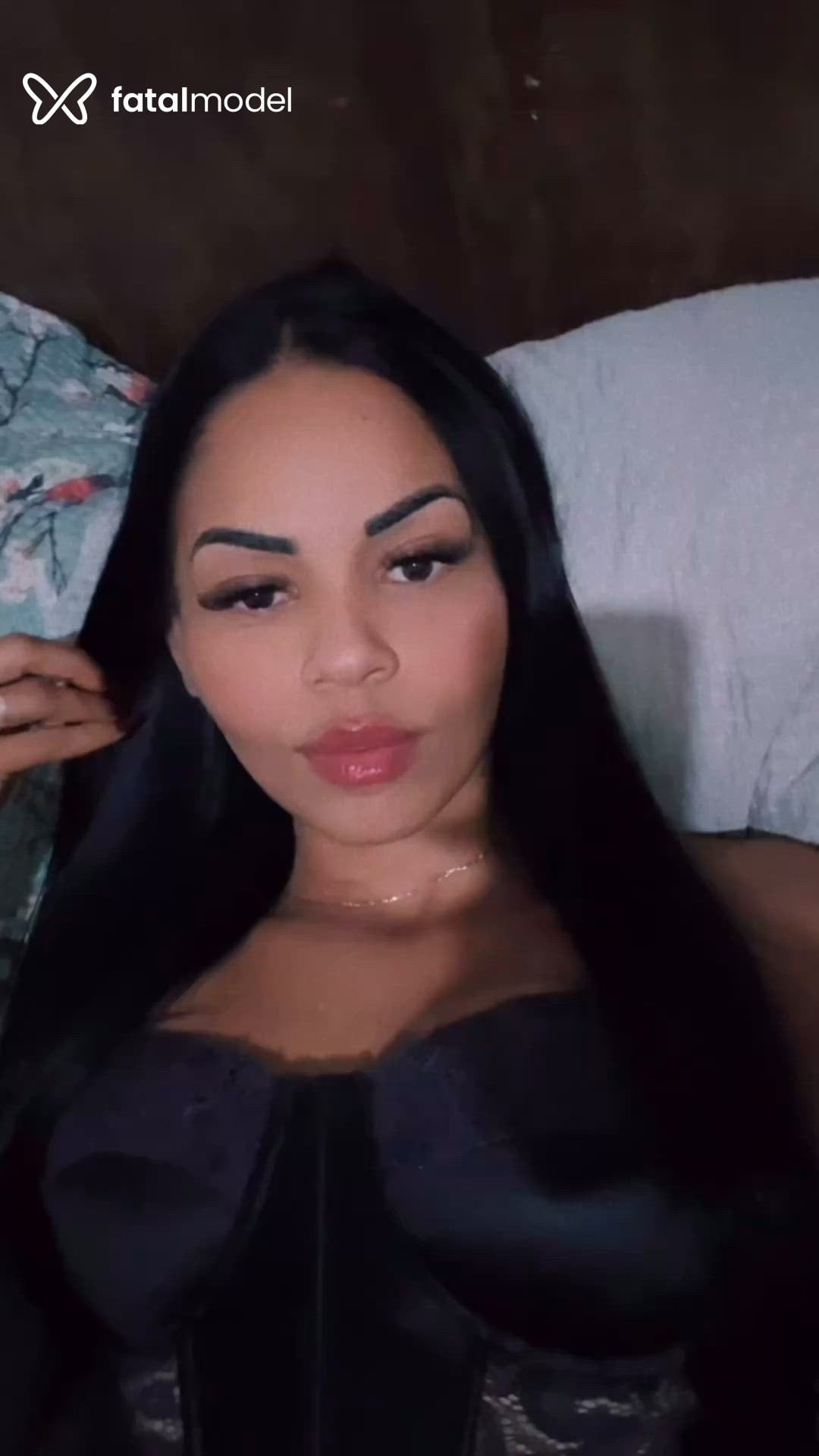 Acompanhante mulher morena (o) de olhos castanhos em Três Corações Acompanhante mulher morena (o) de olhos castanhos em Três Corações - Luara