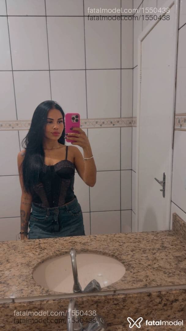 Acompanhante mulher morena (o) de olhos castanhos - Luara