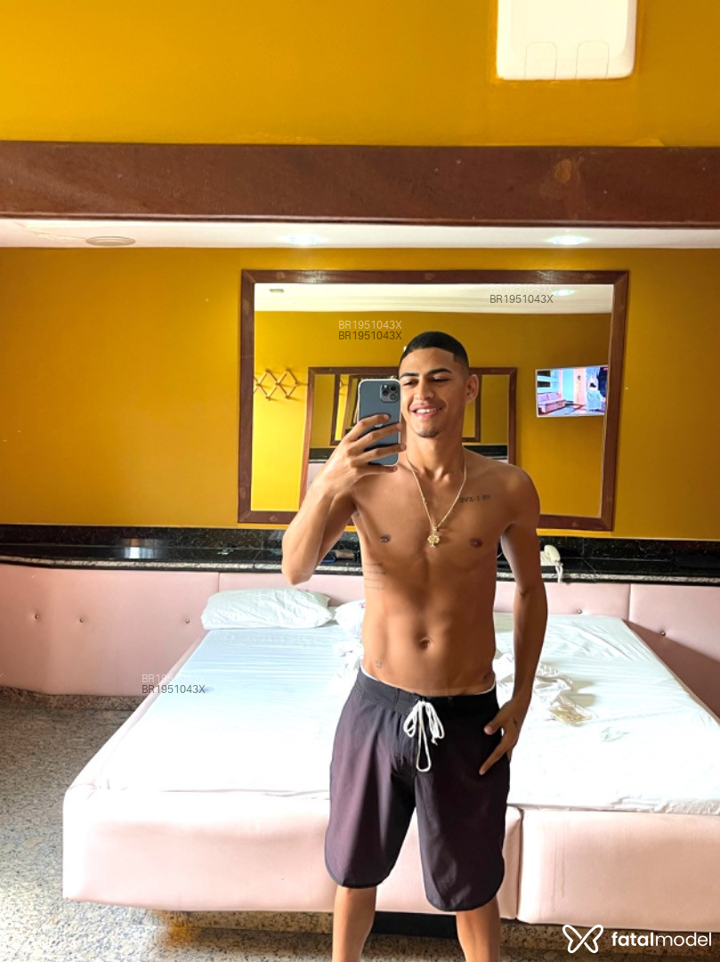 Acompanhante homem morena (o) de olhos pretos em Rio de Janeiro - NovinRealengo