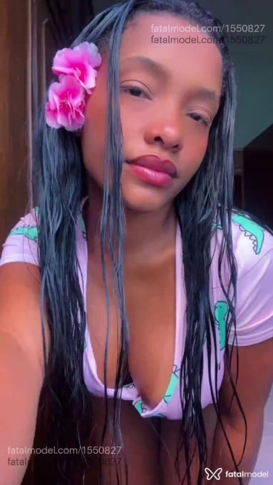 Acompanhante mulher com cabelo castanho de olhos castanhos - THAÍS ARAUJO