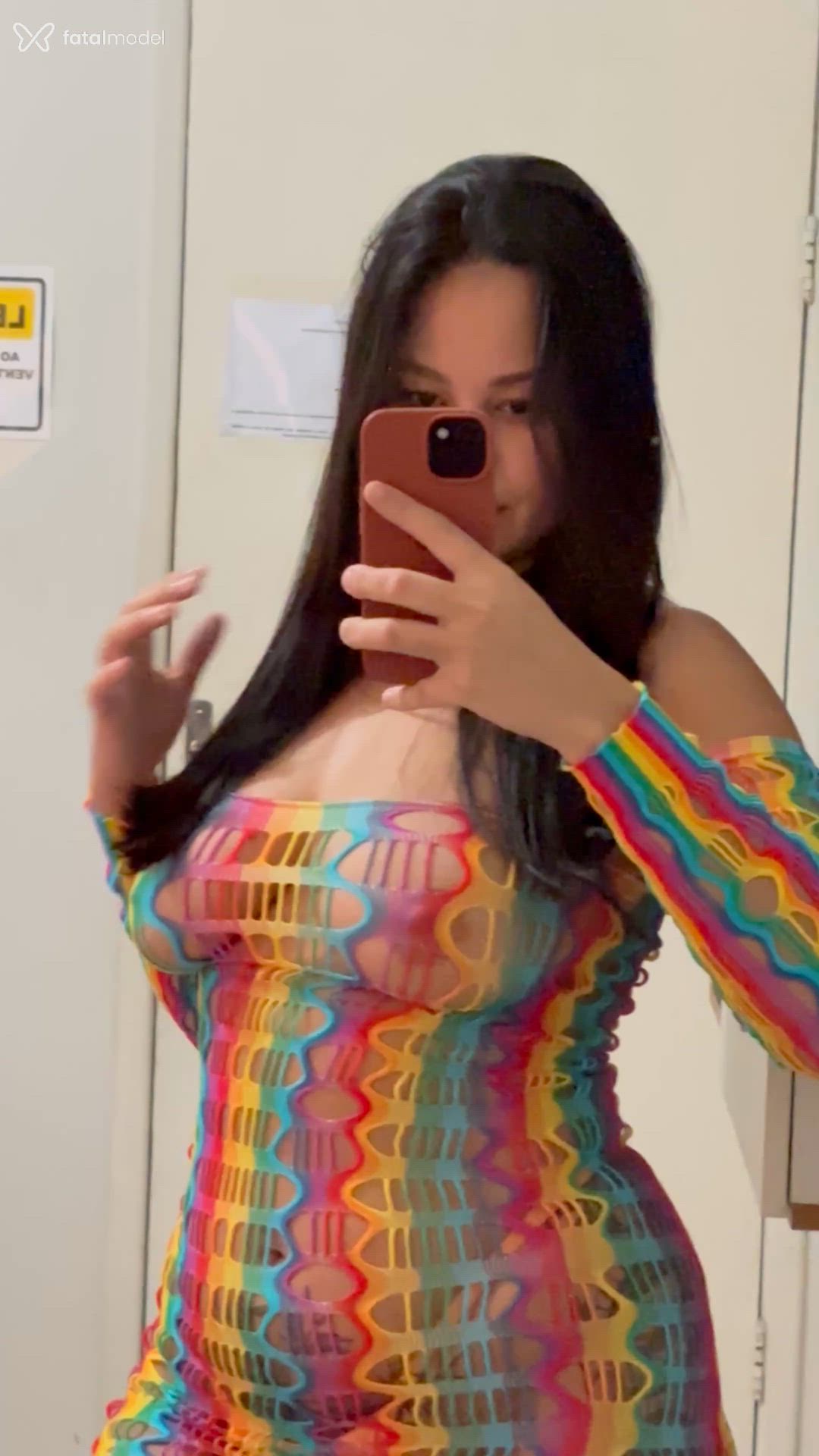 Acompanhante mulher morena (o) de olhos castanhos - Yasmin