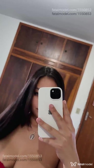 Acompanhante mulher morena (o) de olhos castanhos - Yasmin