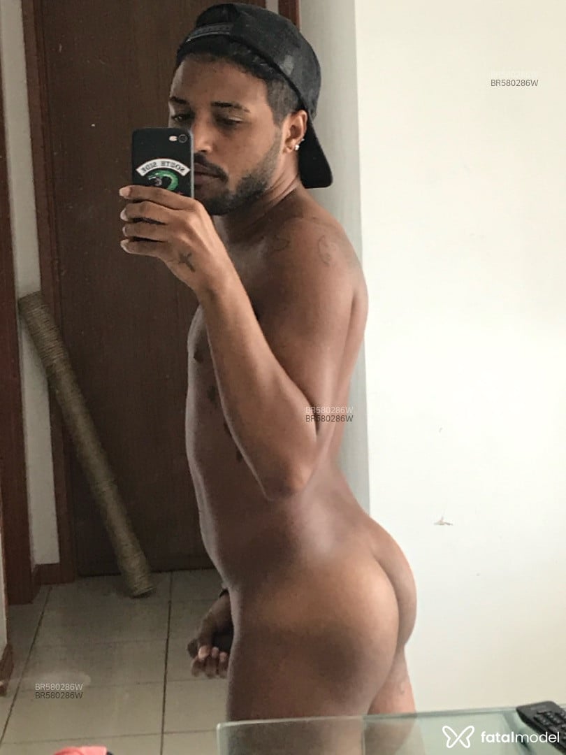 Acompanhante homem loira (o) de olhos castanhos em Maceió Acompanhante homem loira (o) de olhos castanhos em Maceió - Hytalo