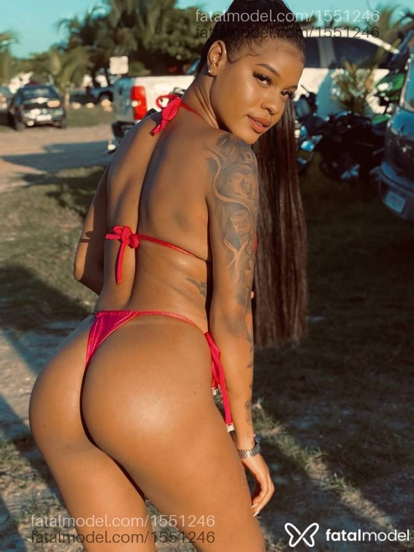 Acompanhante mulher morena (o) de olhos castanhos em Jacobina - Thalya
