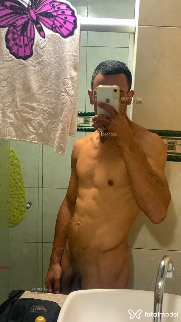 Acompanhante homem morena (o) de olhos pretos em São José - Daniel Ribeiro