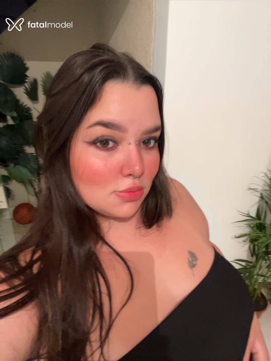 Acompanhante mulher com cabelo castanho de olhos mel - Natália Sanches