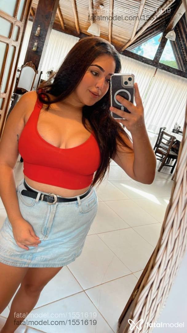Acompanhante mulher com cabelo castanho de olhos castanhos - Rafaela