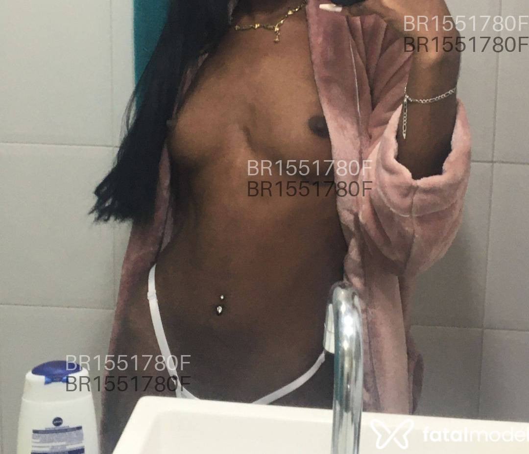 Acompanhante mulher morena (o) de olhos castanhos em Catalão - Natalia