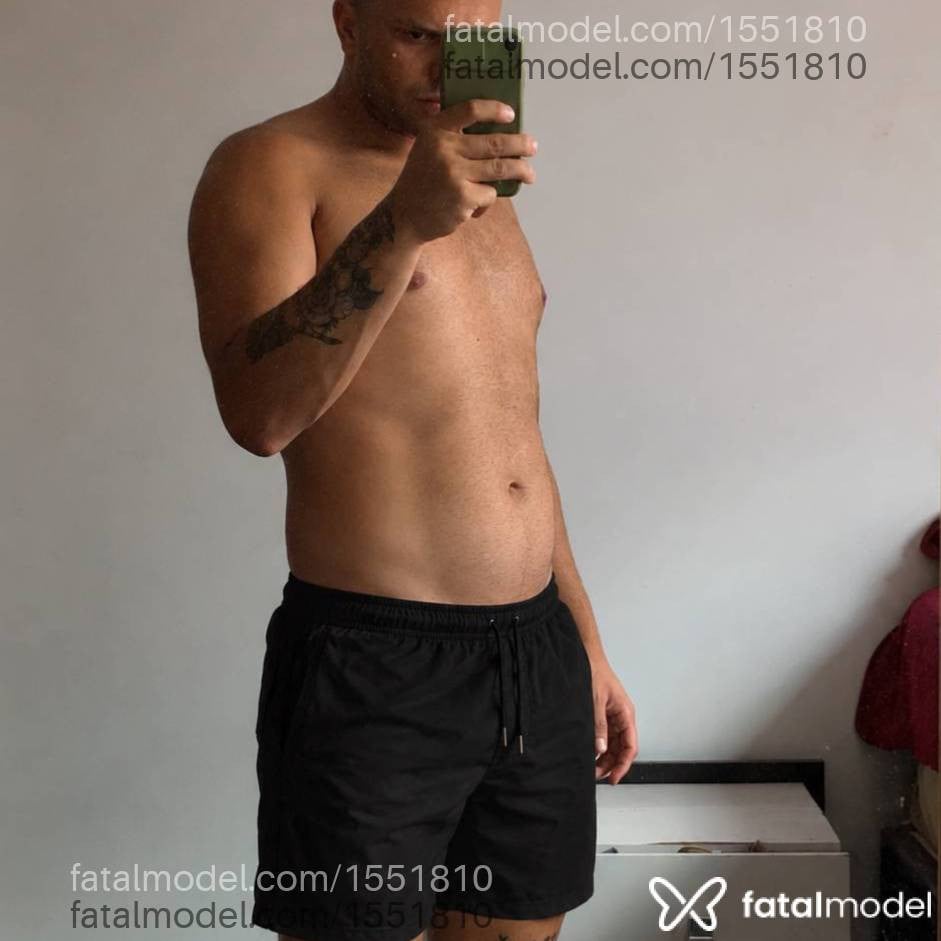 Acompanhante homem com cabelo castanho de olhos castanhos - Lucas Souza