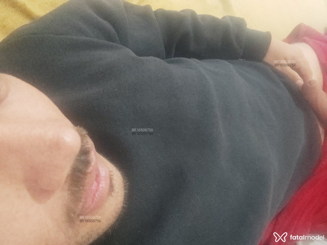 Acompanhante homem com cabelo castanho de olhos mel em Joinville - Parei