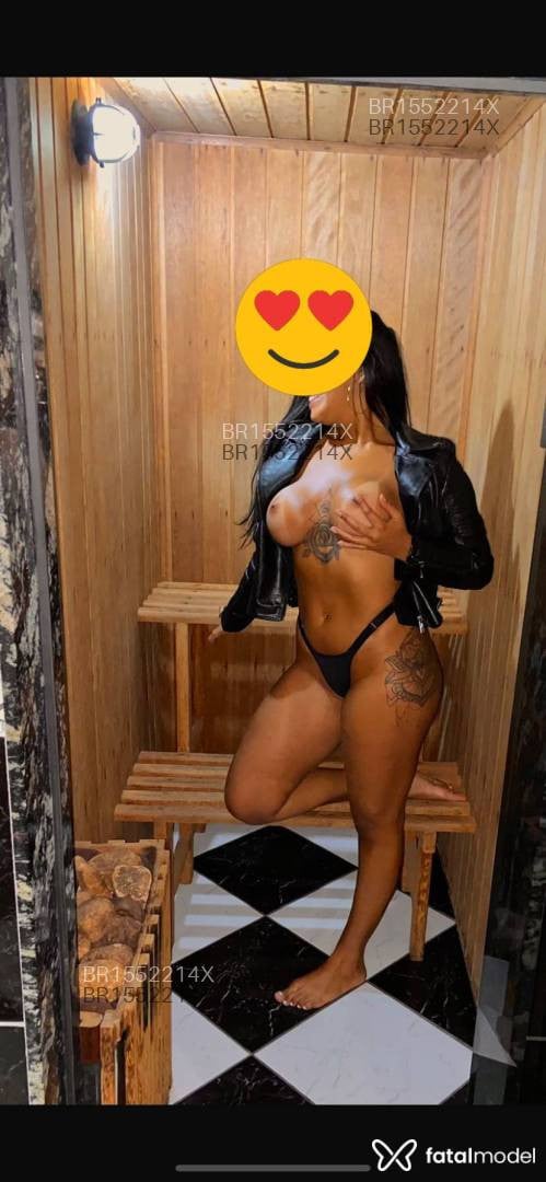 Acompanhante mulher com cabelo castanho de olhos castanhos em São José dos Campos Acompanhante mulher com cabelo castanho de olhos castanhos em São José dos Campos - Athena
