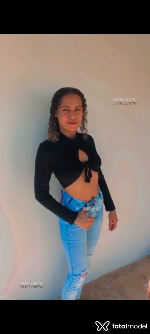 Acompanhante mulher morena (o) de olhos verdes - Natielenh Acompanhante mulher morena (o) de olhos verdes - Natielenh