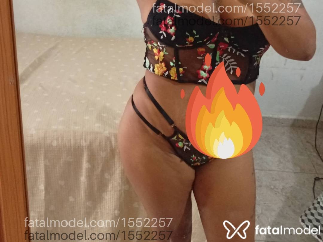 Acompanhante mulher morena (o) de olhos castanhos - Samara