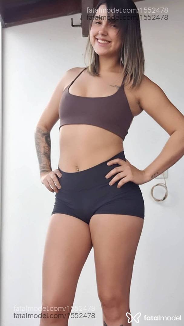 Acompanhante mulher loira (o) de olhos castanhos em São Joaquim da Barra - Bella Santini