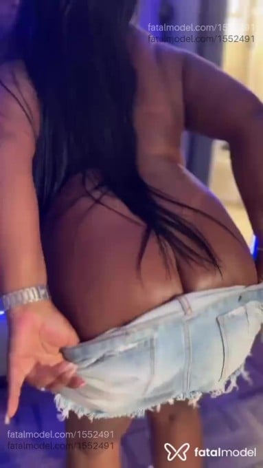 Acompanhante mulher com cabelo castanho de olhos castanhos em Dom Pedrito - Melissa Campos