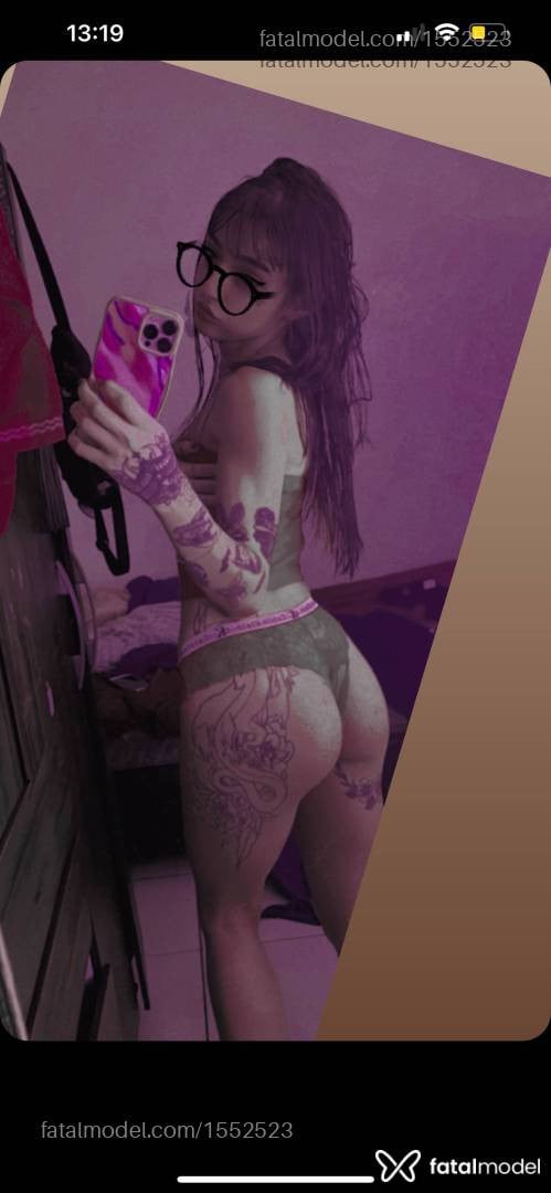 Acompanhante mulher com cabelo castanho de olhos castanhos - sofia