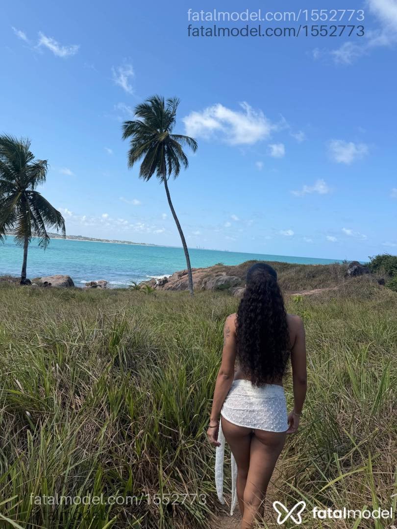 Acompanhante mulher com cabelo castanho de olhos castanhos - Nina Prado