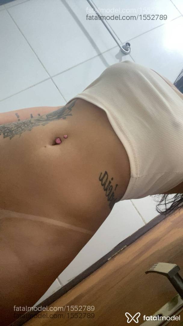 Acompanhante mulher morena (o) de olhos castanhos - Mirella