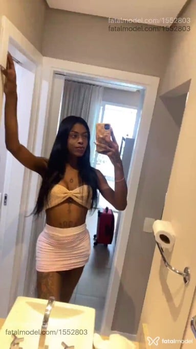 Acompanhante mulher trans morena (o) de olhos castanhos em São Paulo - Leticia Garcia