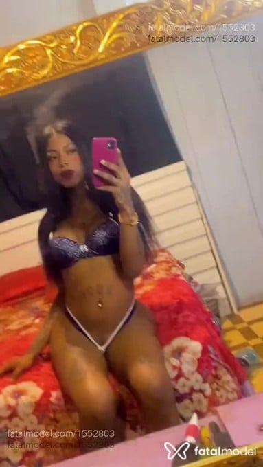 Acompanhante mulher trans morena (o) de olhos castanhos em São Paulo - Leticia Garcia