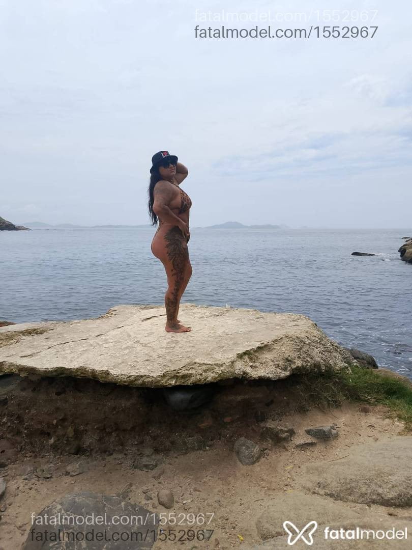 Acompanhante mulher com cabelo castanho de olhos castanhos - Soraya