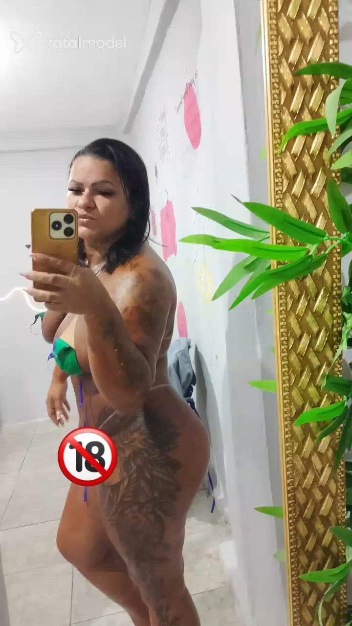 Acompanhante mulher com cabelo castanho de olhos castanhos - Soraya
