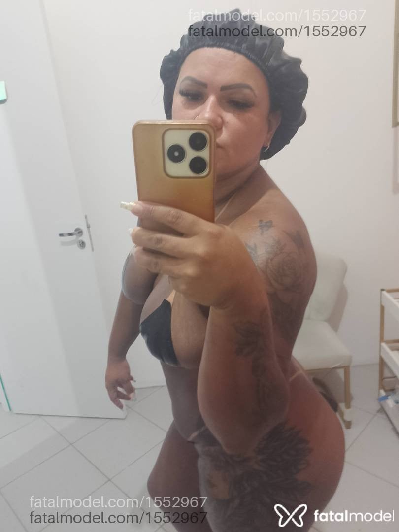 Acompanhante mulher com cabelo castanho de olhos castanhos - Soraya