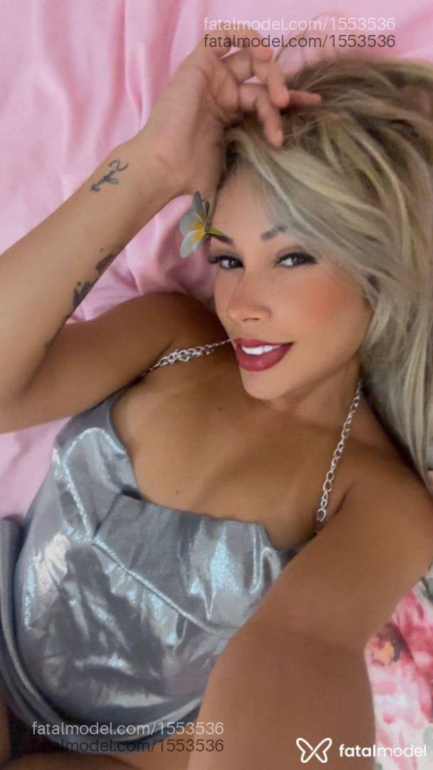 Acompanhante mulher loira (o) de olhos castanhos em Alta Floresta - Beatriz