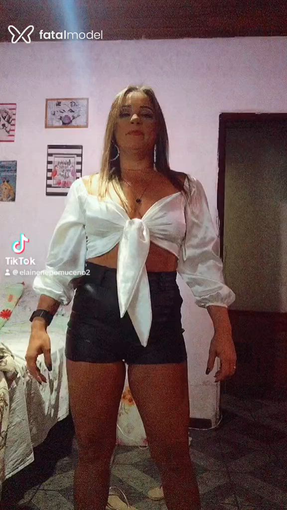 Acompanhante mulher loira (o) de olhos mel em Uberaba Acompanhante mulher loira (o) de olhos mel em Uberaba - Eliza Vasconcellos
