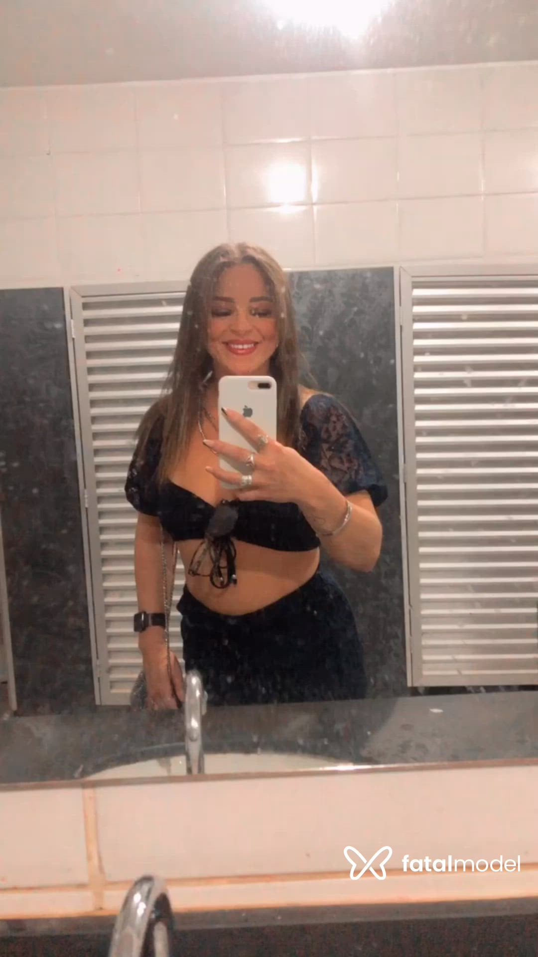 Acompanhante mulher loira (o) de olhos mel - Eliza Vasconcellos