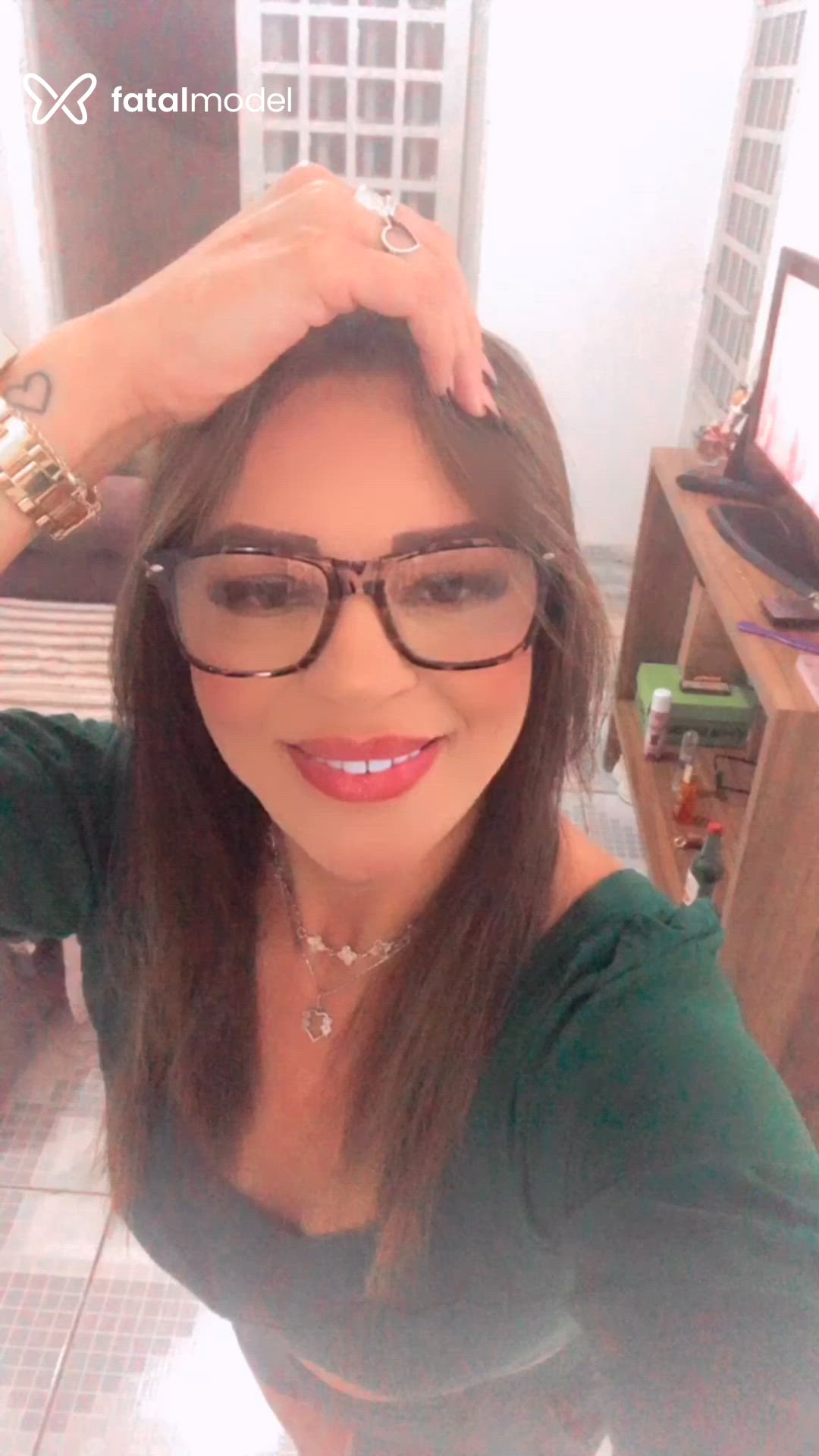 Acompanhante mulher loira (o) de olhos mel - Eliza Vasconcellos