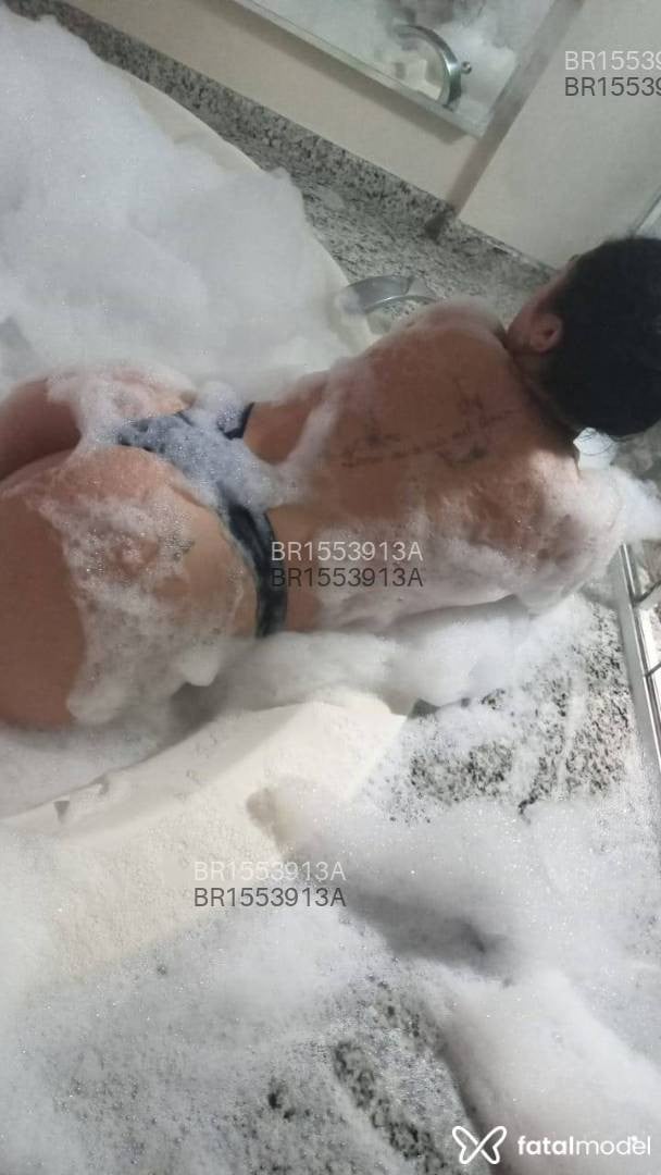 Acompanhante mulher morena (o) de olhos castanhos em Indaial - Flávia Moraes