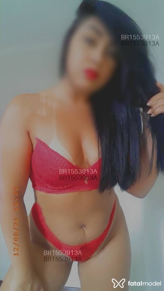 Acompanhante mulher morena (o) de olhos castanhos em Indaial - Flávia Moraes