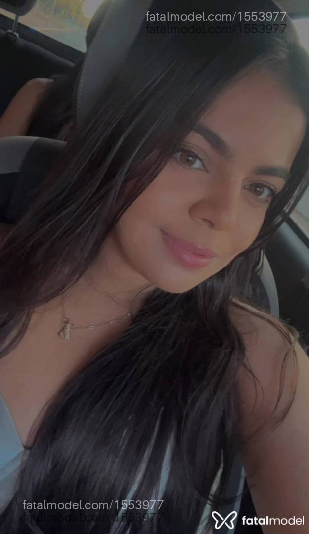 Acompanhante mulher com cabelo castanho de olhos castanhos - Yasmin Macedo
