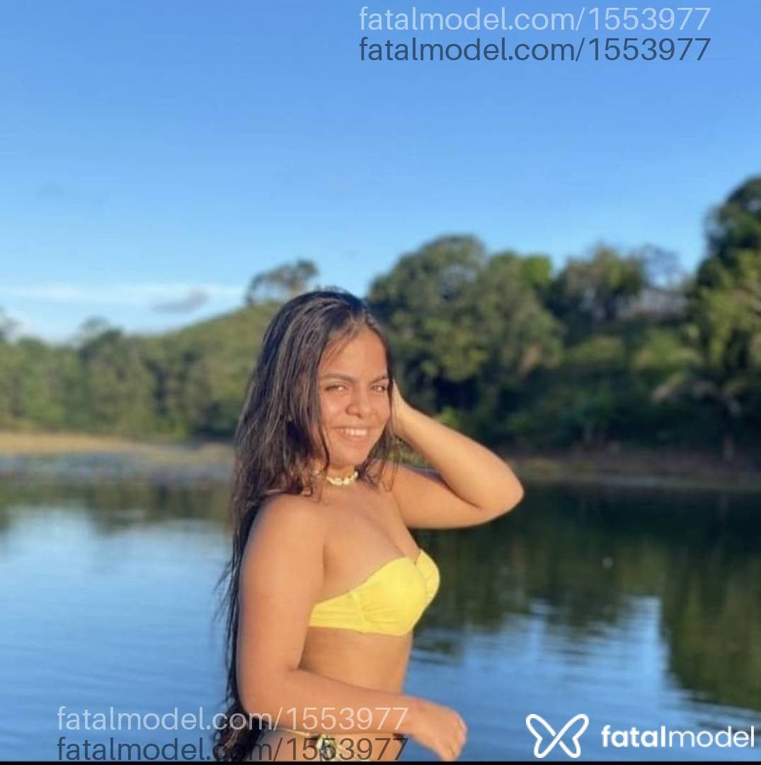 Acompanhante mulher com cabelo castanho de olhos castanhos - Yasmin Macedo