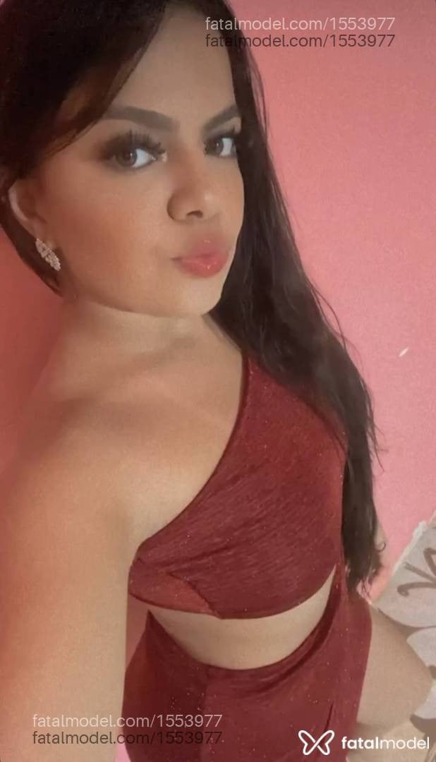 Acompanhante mulher com cabelo castanho de olhos castanhos - Yasmin Macedo