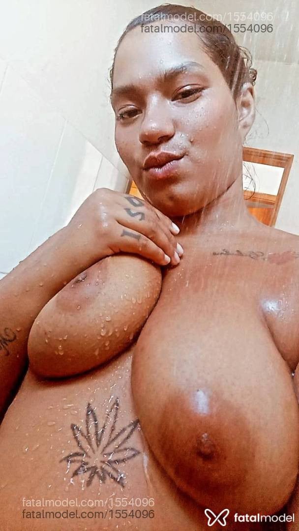 Acompanhante mulher morena (o) de olhos pretos - Rafaela Cristal