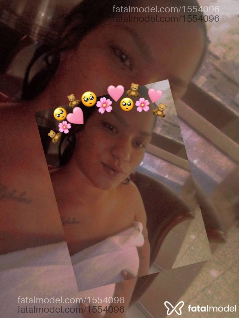 Acompanhante mulher morena (o) de olhos pretos - Rafaela Cristal