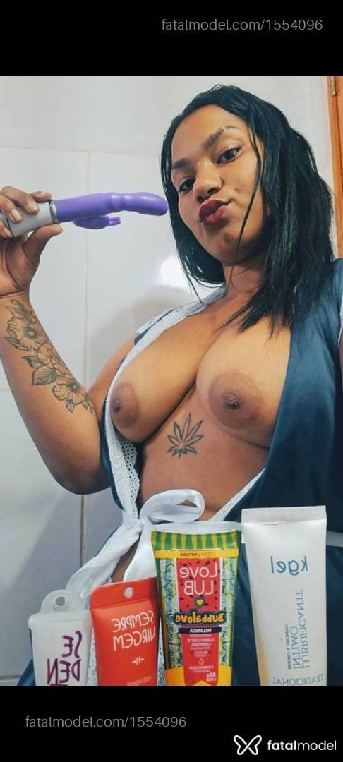 Acompanhante mulher morena (o) de olhos pretos - Rafaela Cristal