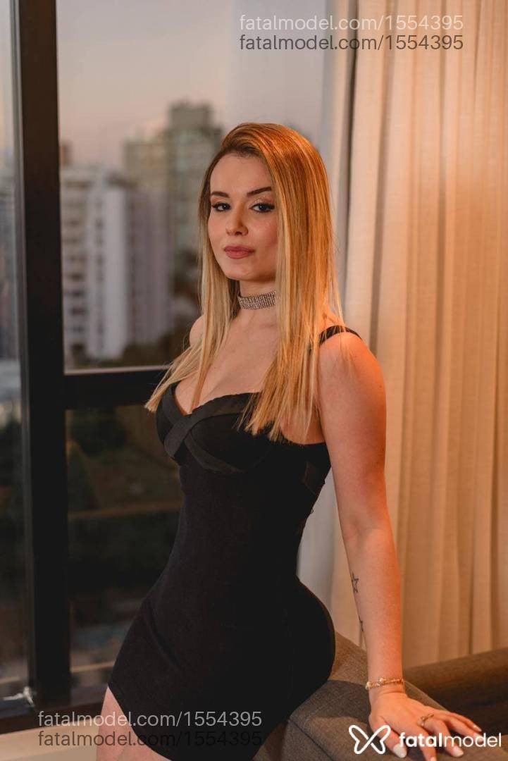 Acompanhante mulher loira (o) de olhos pretos em Curitiba Acompanhante mulher loira (o) de olhos pretos em Curitiba - Tati Müller