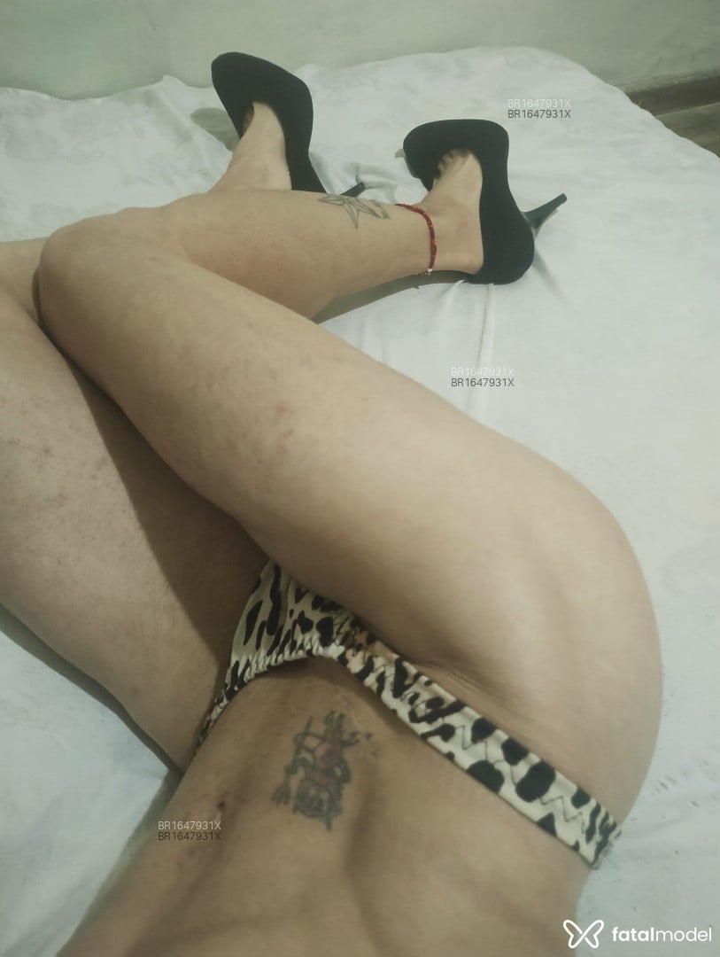 Acompanhante mulher trans ruiva (o) de olhos castanhos em Pelotas - Dathy